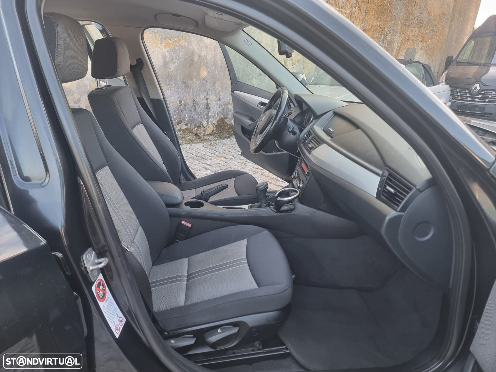 BMW X1 18 d sDrive - 13