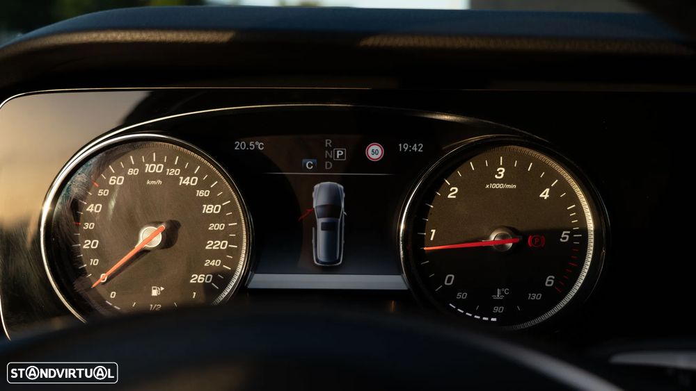 Mercedes-Benz E 220 d 9G-TRONIC Avantgarde - 19