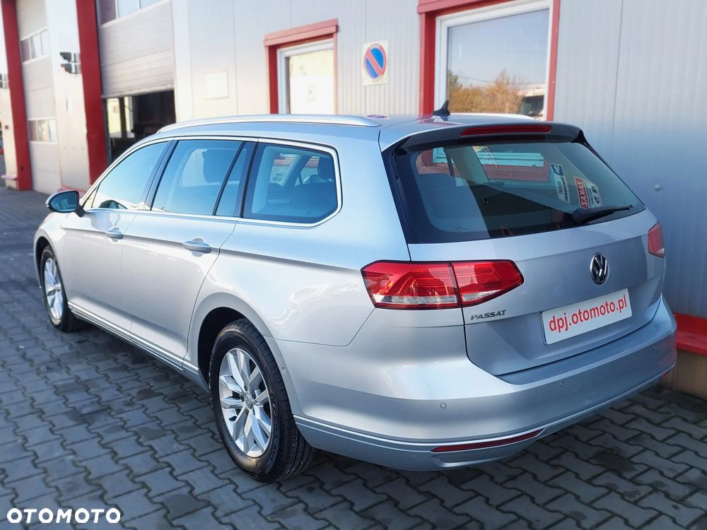 Volkswagen Passat - 6