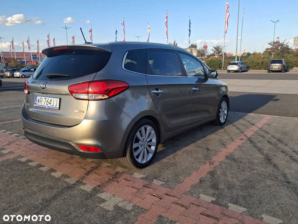 Kia Carens 1.7 CRDi M 7os - 3