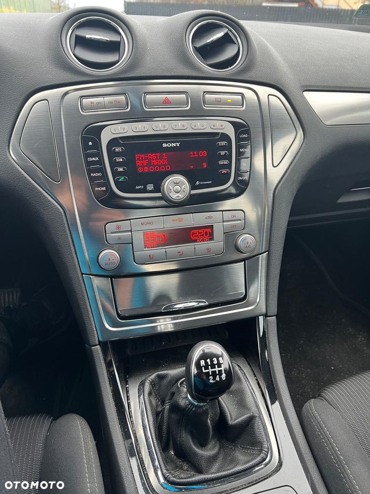 Ford Mondeo 1.8 TDCi Titanium - 12