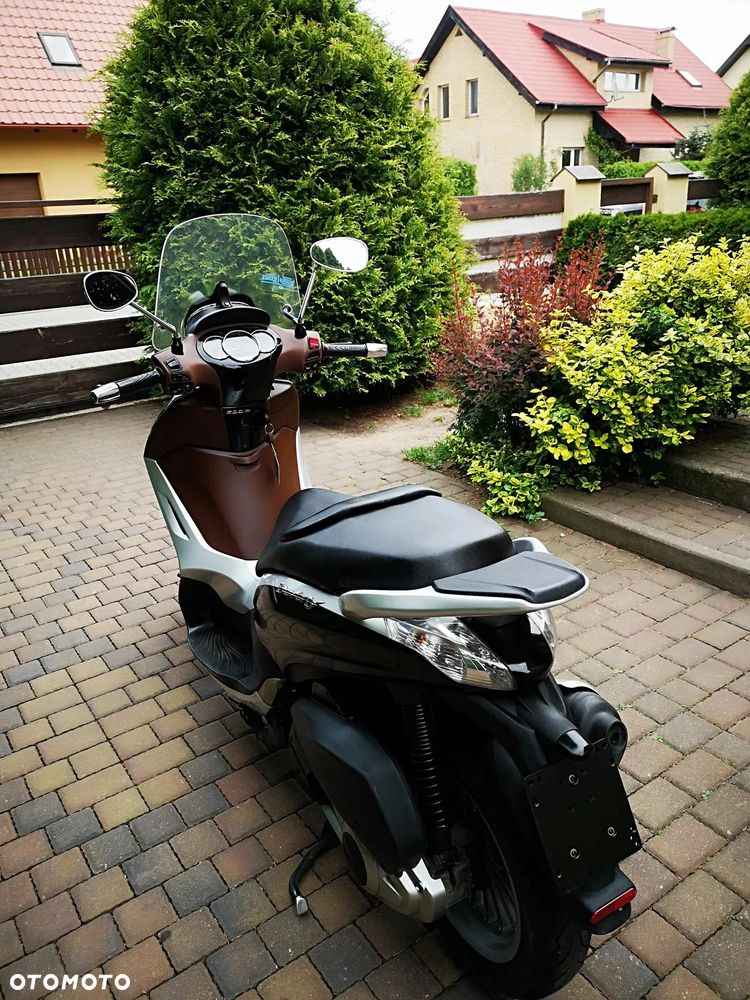 Piaggio Beverly - 28
