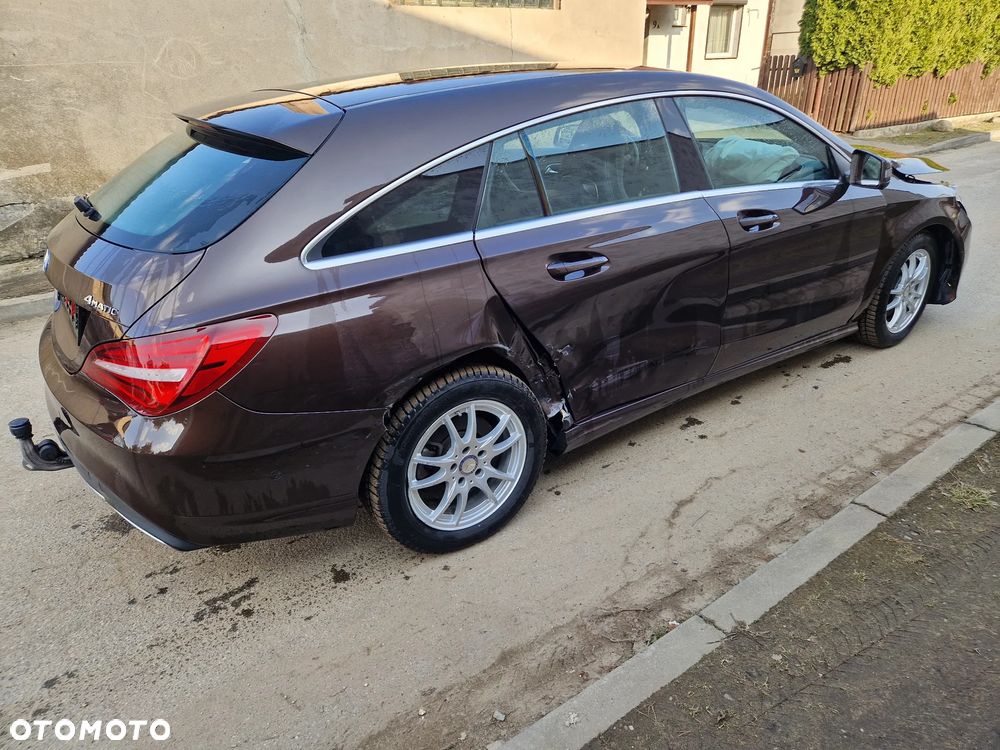 Mercedes-Benz CLA 220 4Matic 7G-DCT UrbanStyle Edition - 5