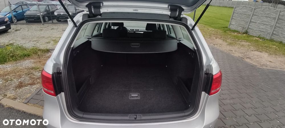 Volkswagen Passat 1.4 TSI BMT Comfortline - 29