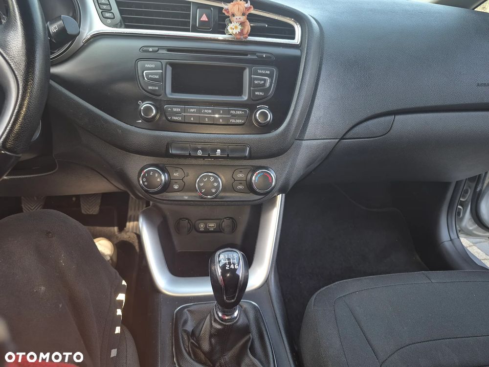 Kia Ceed 1.4 CVVT Dream Team Edition - 20