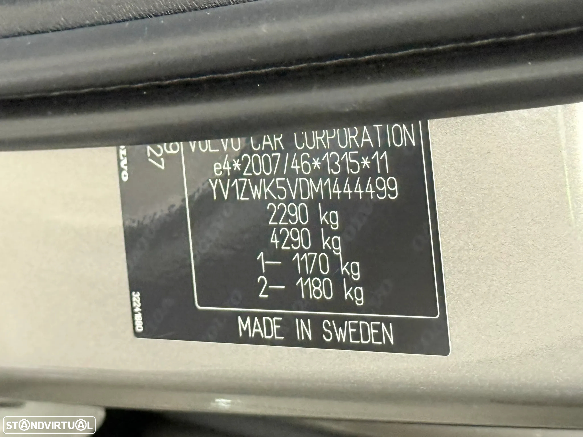 Volvo V60 2.0 B4 Momentum Geartronic - 50