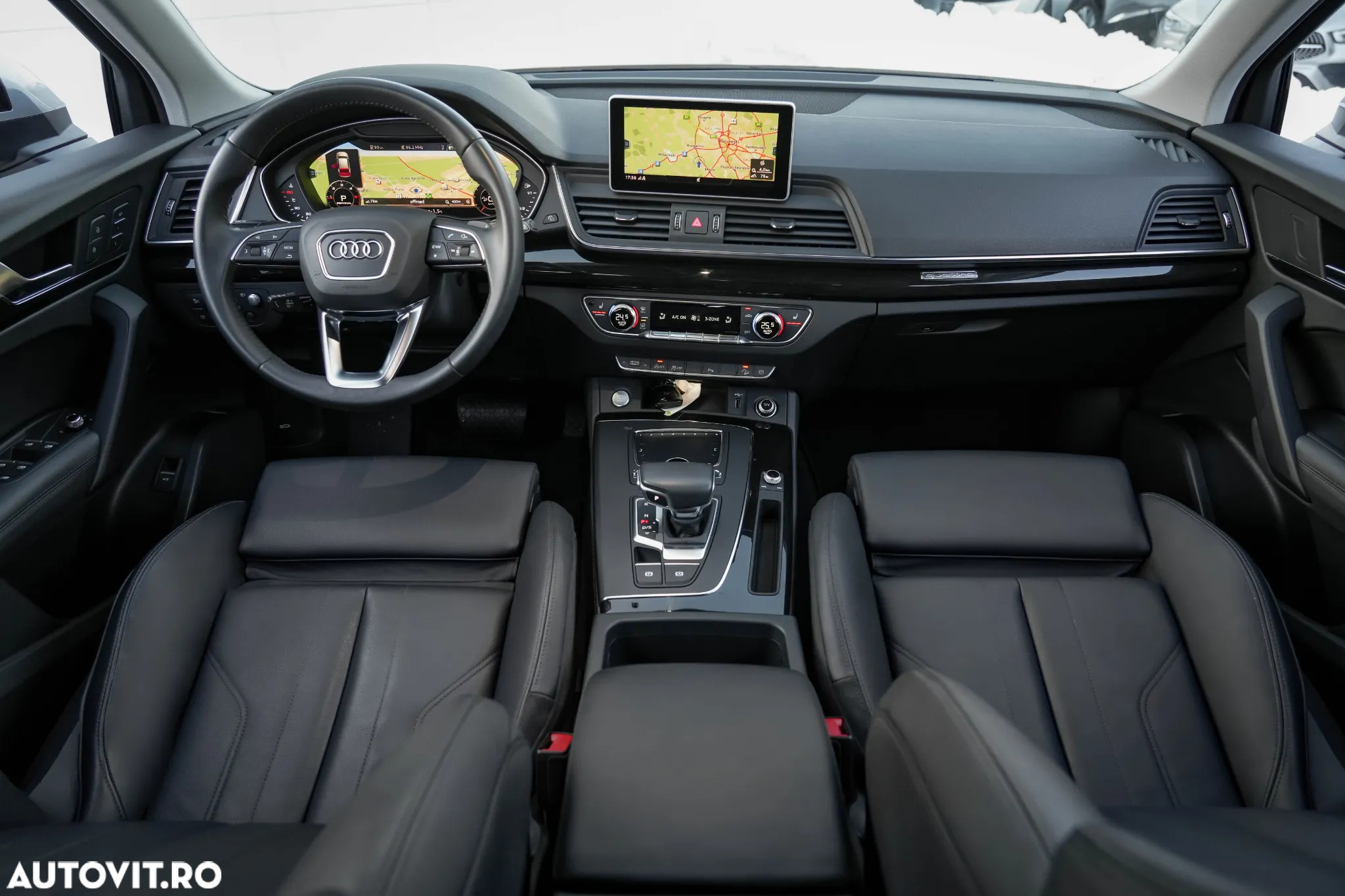 Audi Q5 2.0 40 TDI quattro S tronic Design - 4