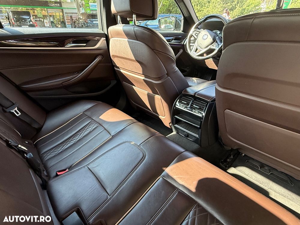 BMW Seria 5 530d xDrive Aut. Luxury Line - 10
