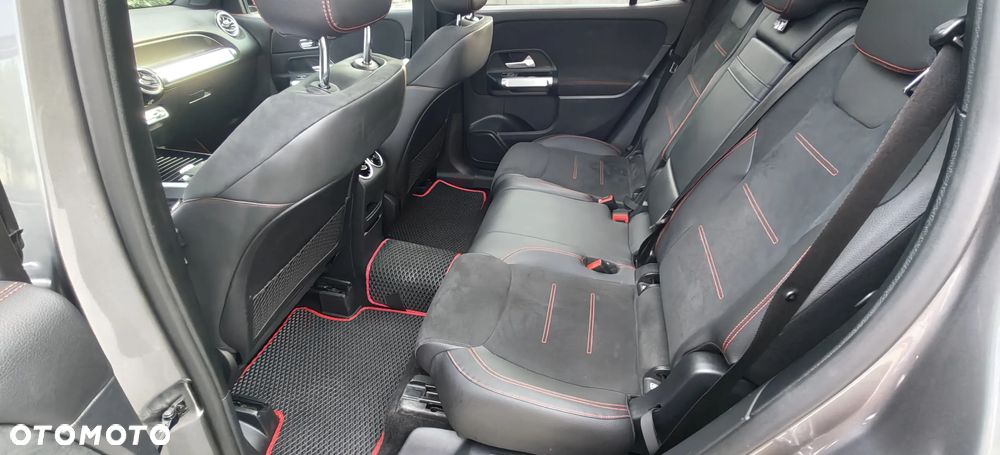 Mercedes-Benz GLB 200 d 4-Matic AMG Line 8G-DCT - 35