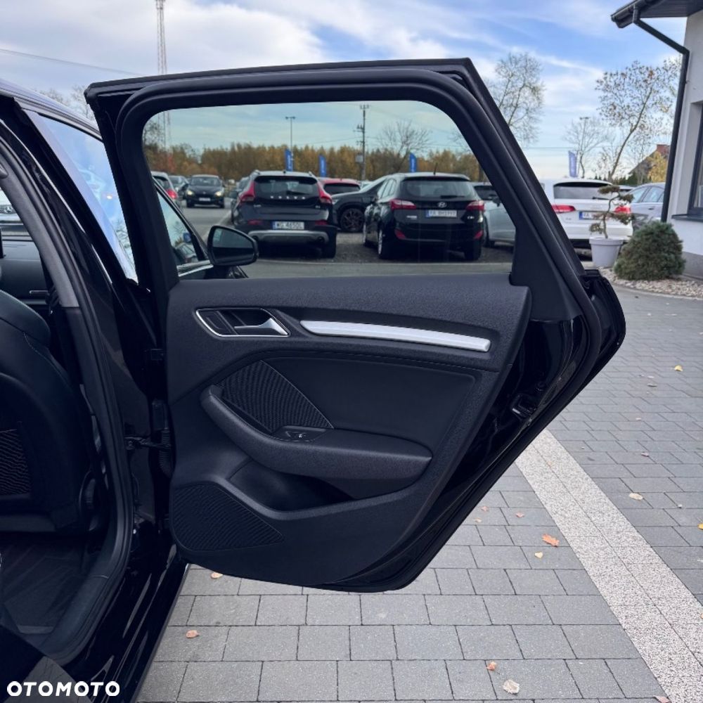 Audi A3 Sportback 2.0 TDI Ambiente S tronic - 21