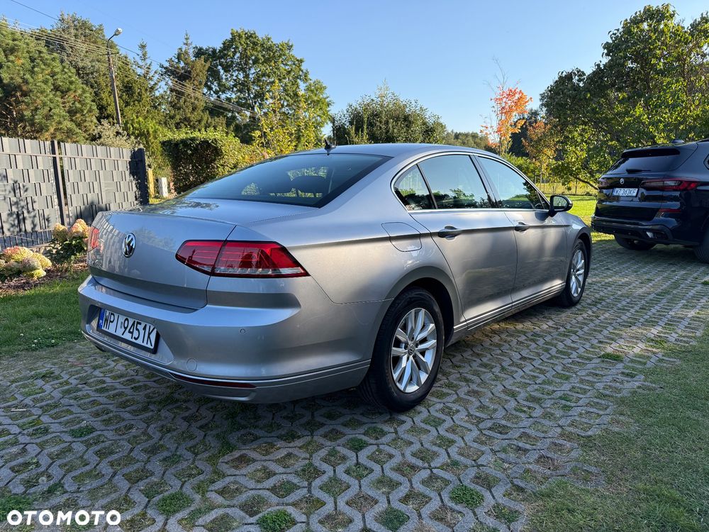 Volkswagen Passat - 6