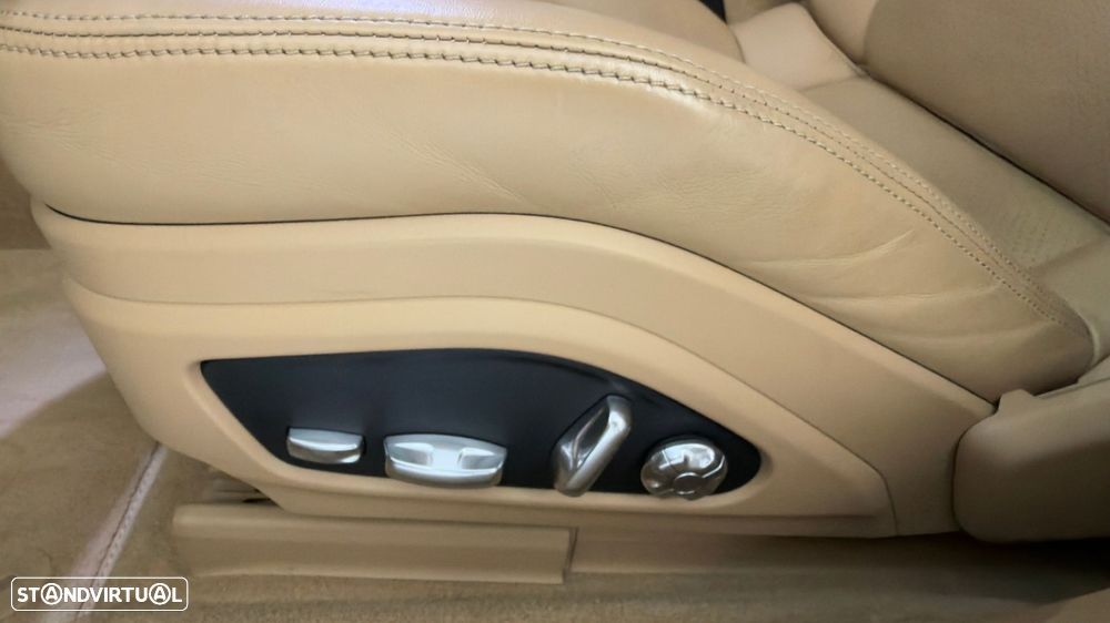 Porsche Panamera Turbo - 27