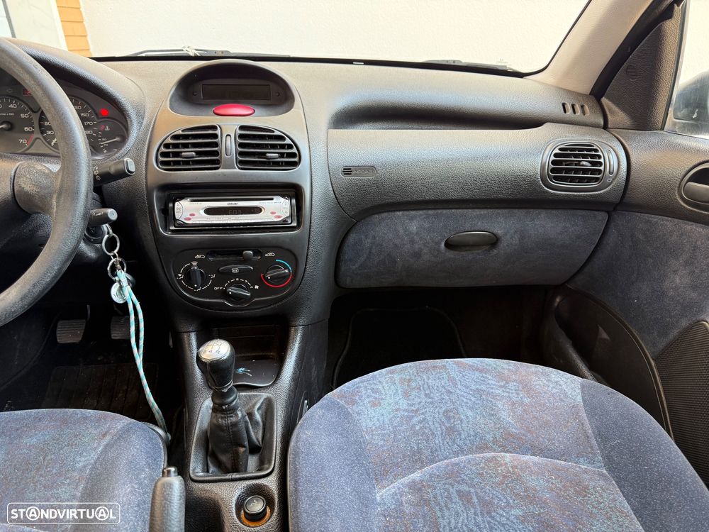 Peugeot 206 1.1 XR - 16