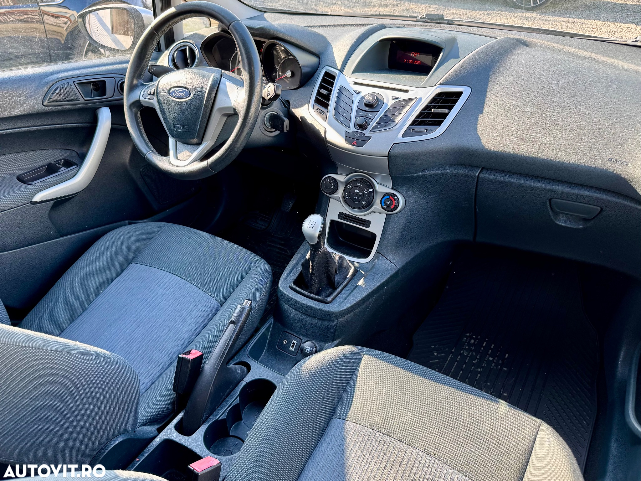 Ford Fiesta 1.4 TDCi Ambiente - 5