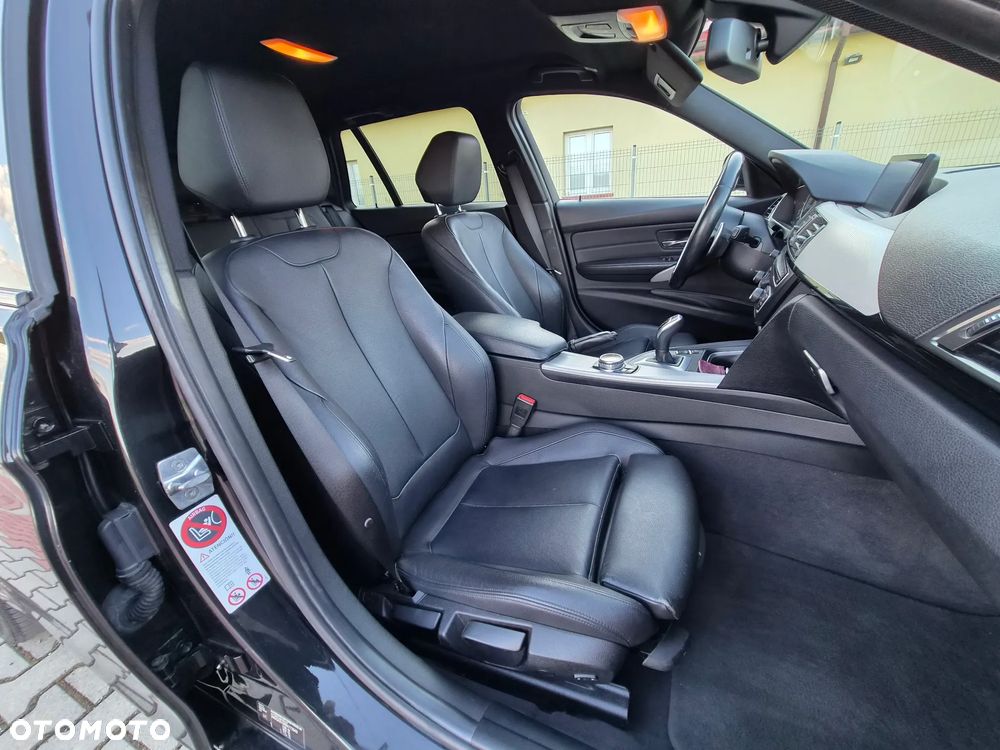 BMW Seria 3 320d xDrive M Sport - 29