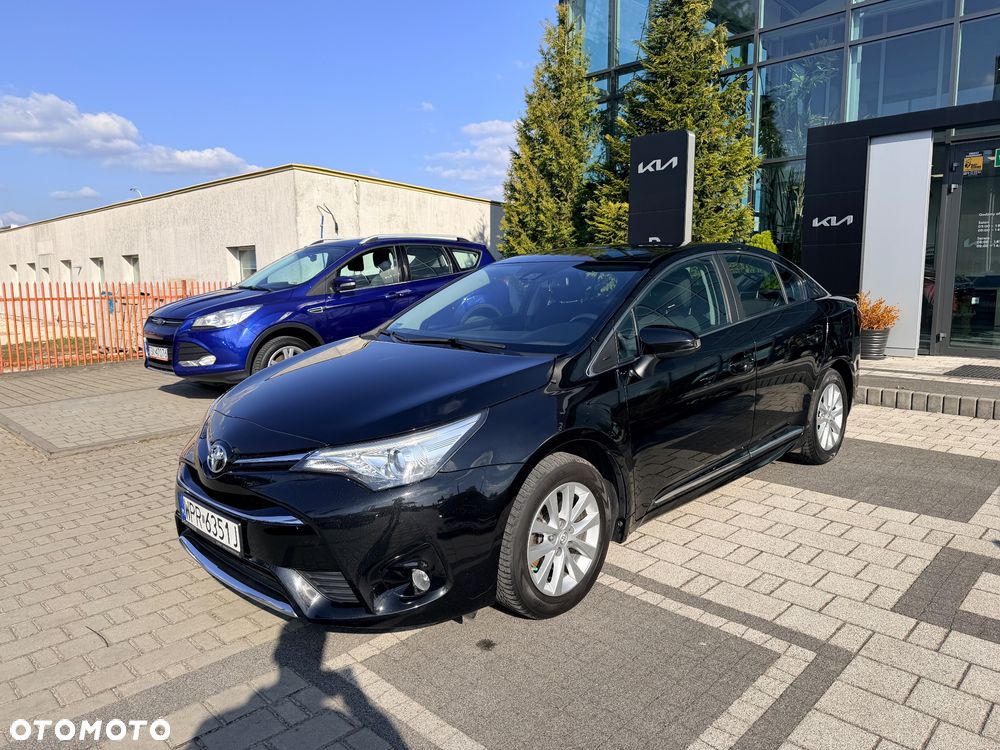 Toyota Avensis 1.6 Active - 4