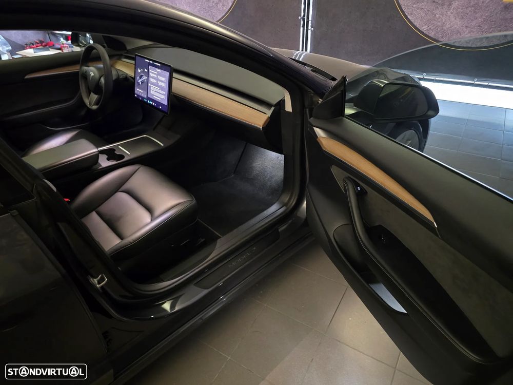 Tesla Model 3 Long-Range Dual Motor AWD - 11