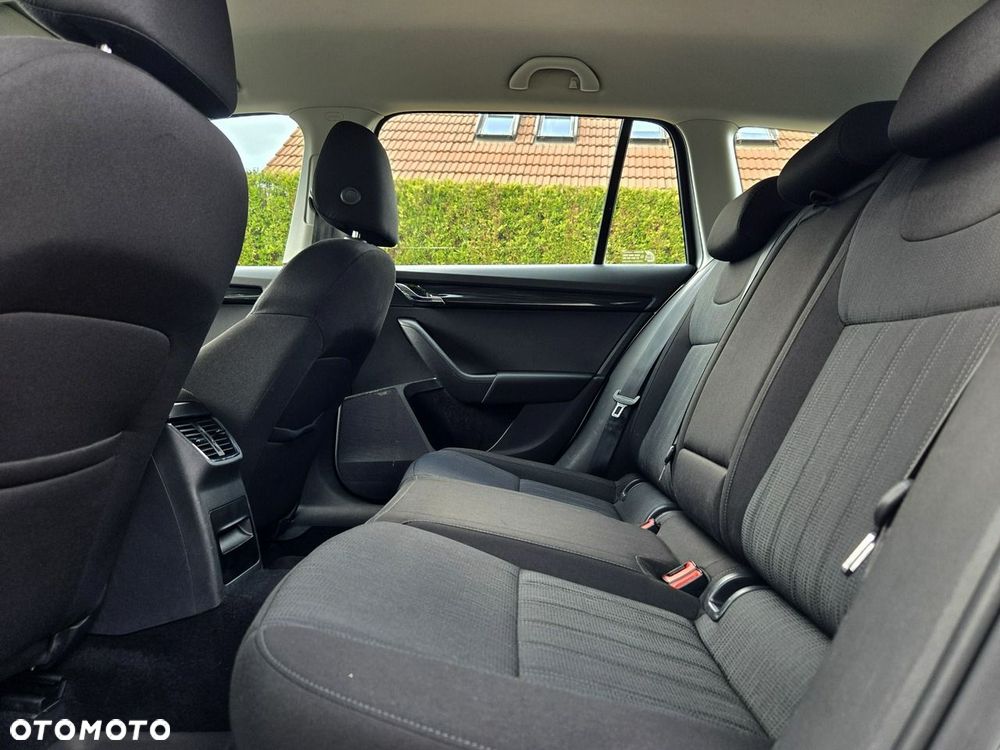 Skoda Octavia 2.0 TDI 4x4 Ambition DSG - 12
