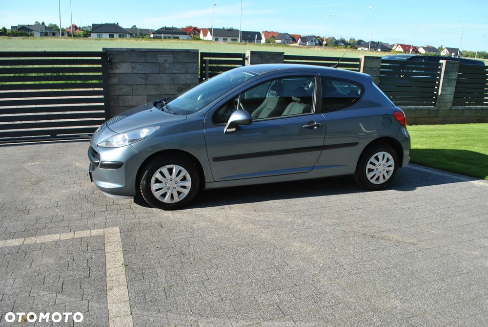 Peugeot 207 1.4 16V Trendy - 10