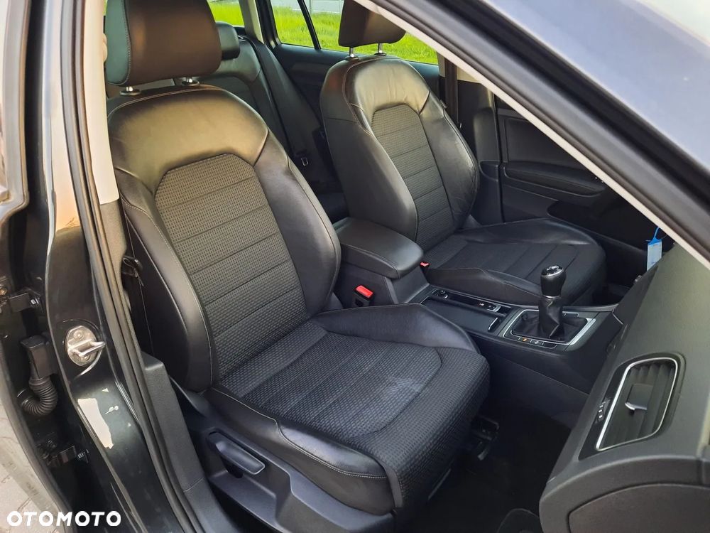 Volkswagen Golf 1.6 TDI BMT Comfortline - 24