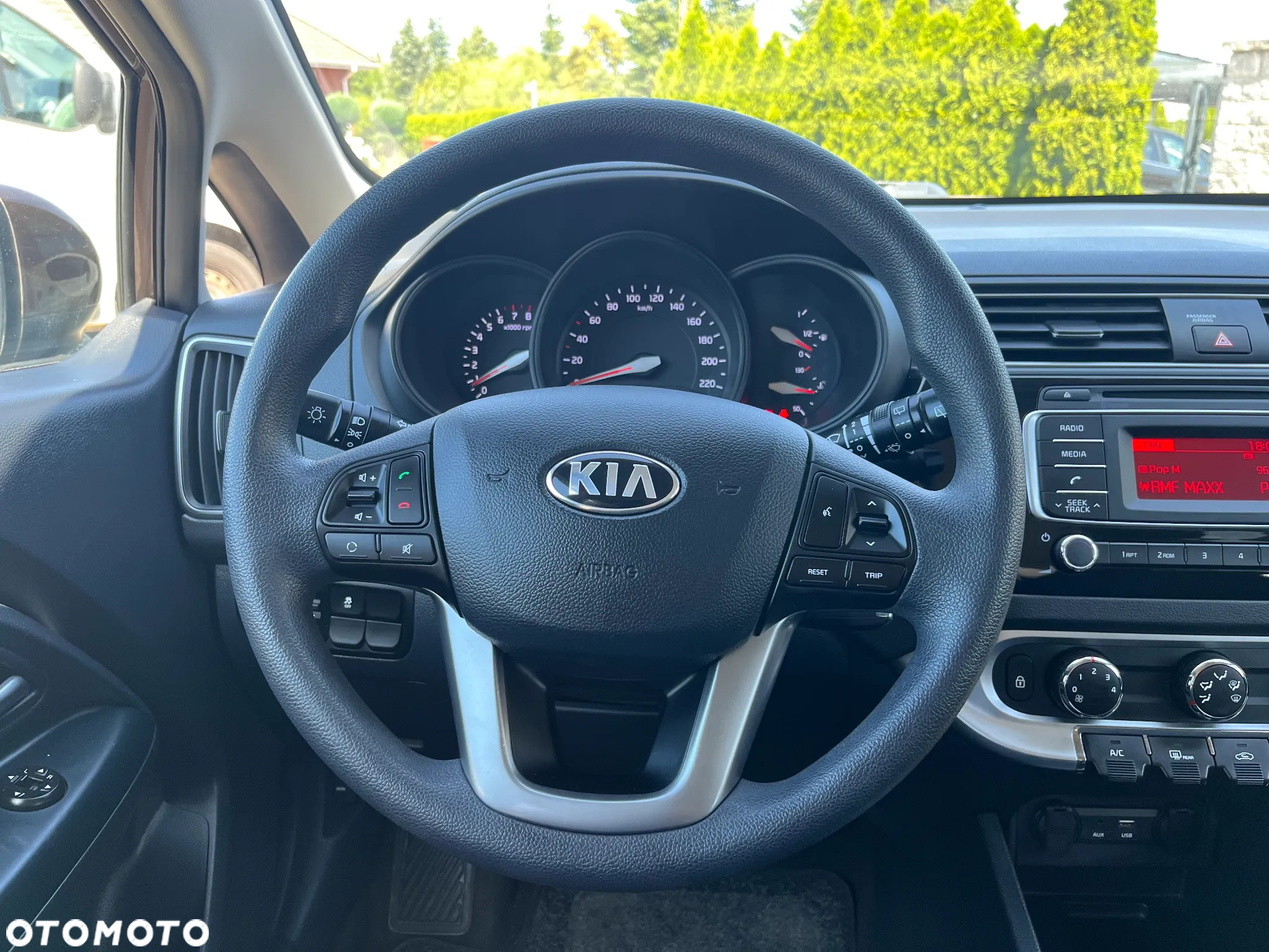 Kia Rio - 25
