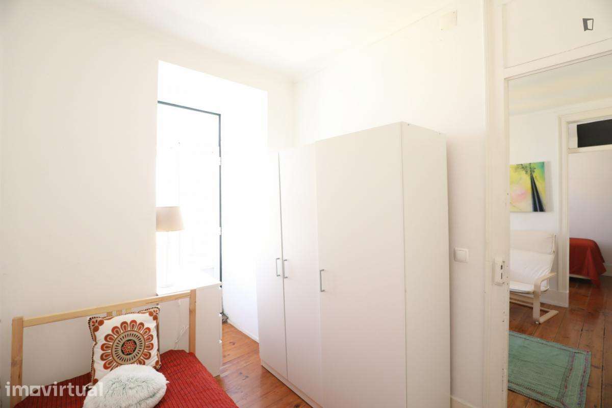 Quarto - localizado em Arroios Lisbon - Grande imagem: 3/41