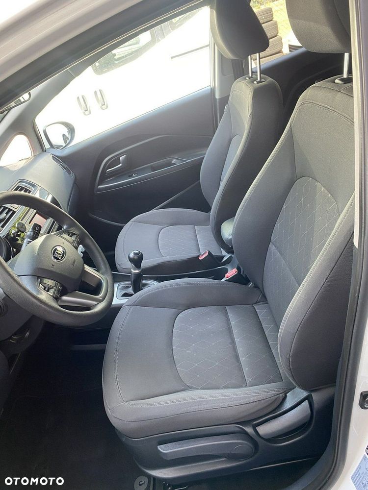 Kia Rio - 13