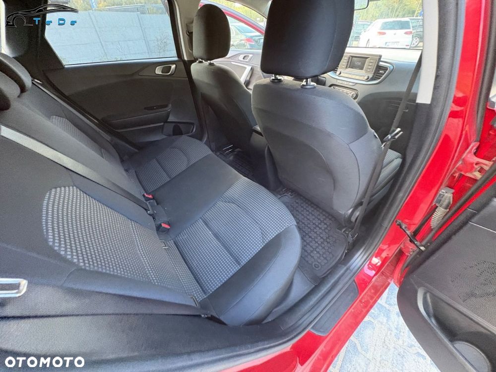 Kia Ceed 1.4 L Business Line Plus - 22