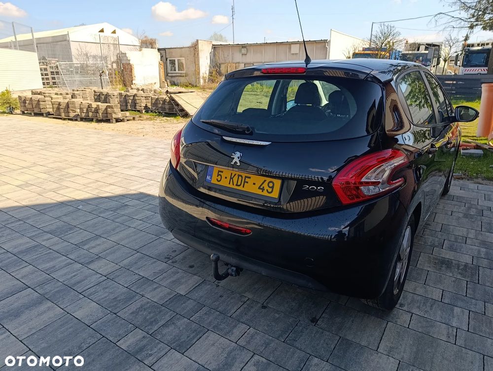 Peugeot 208 82 VTI Allure - 4