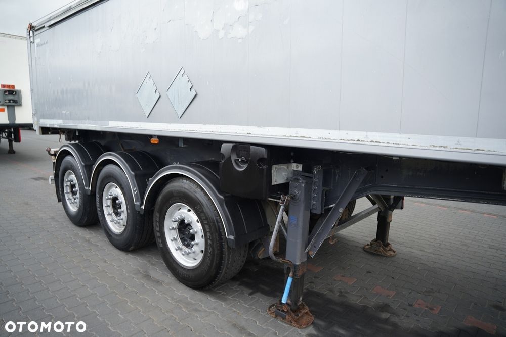 Stas / WYWROTKA - 28 m3 / ALUMINIOWA / OŚ PODNOSZONA / PLANDEKA ELEKTRYCZNA /   WAGA: 5 260 KG / / - 9