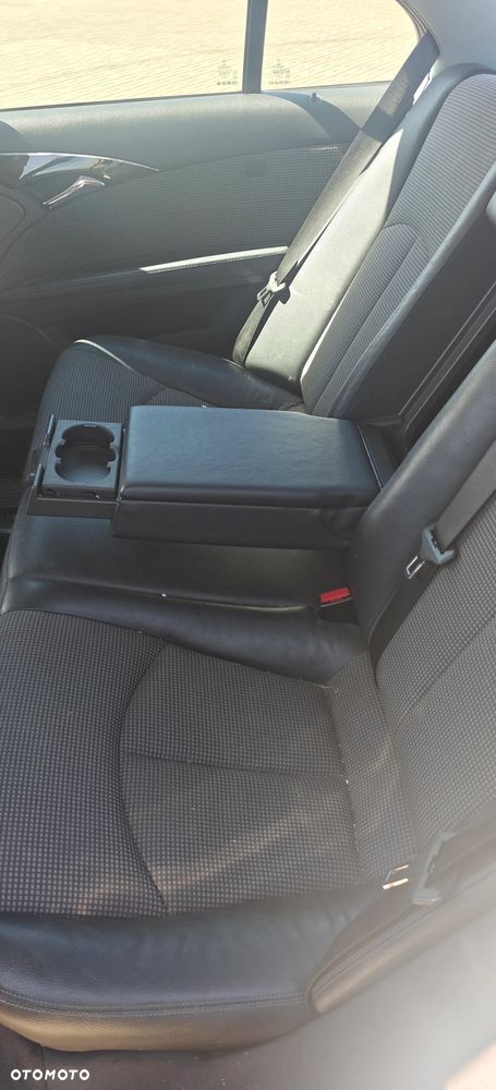 Mercedes-Benz Klasa E 220 CDI Automatik Avantgarde - 10