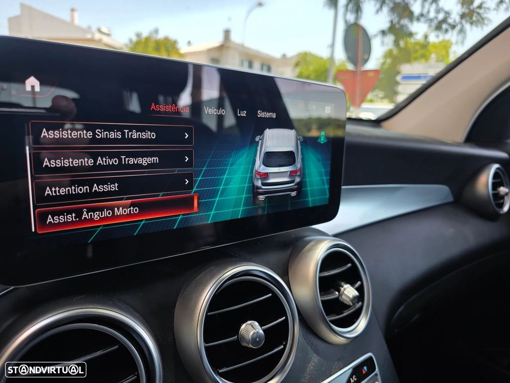 Mercedes-Benz GLC 300 d 4Matic 9G-TRONIC AMG Line - 37