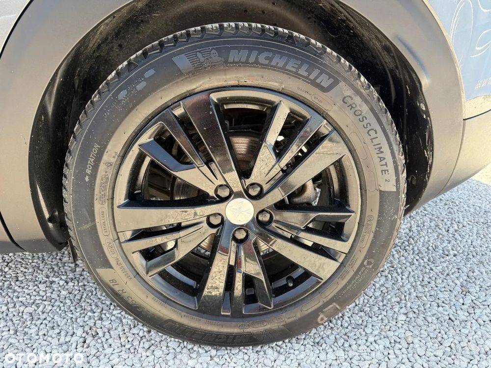 Peugeot 3008 225 e-EAT8 GT Pack - 12