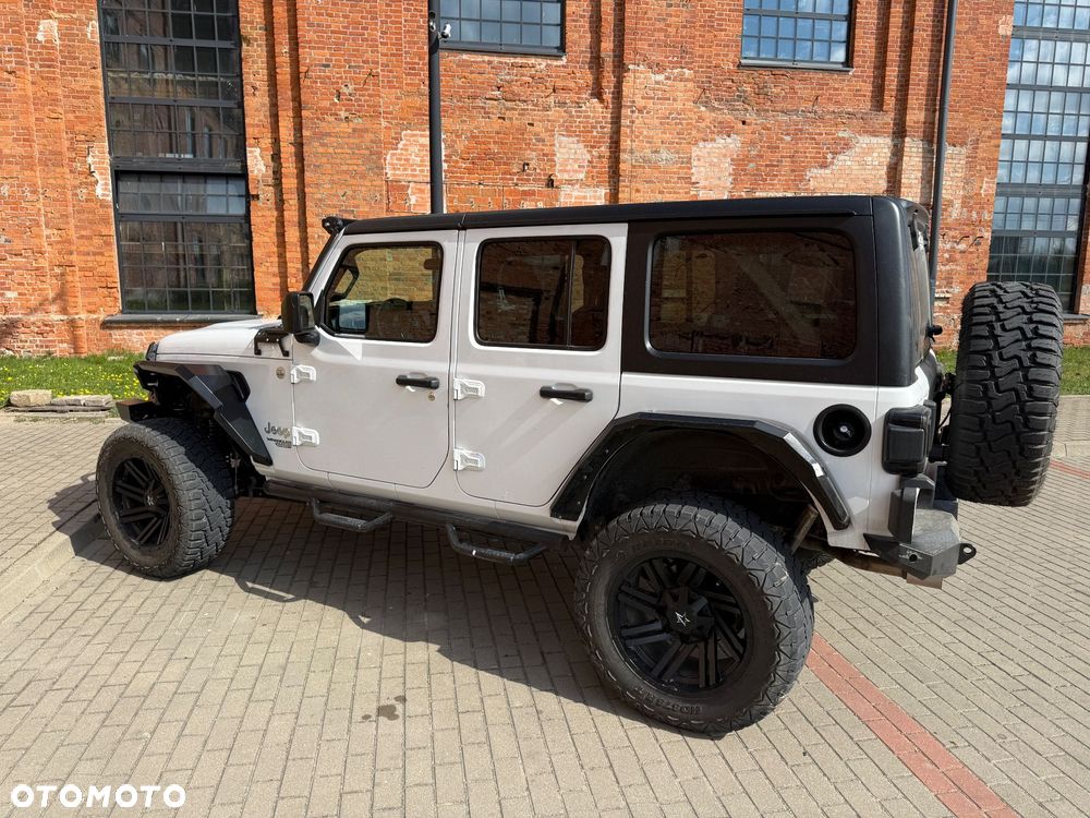 Jeep Wrangler - 17