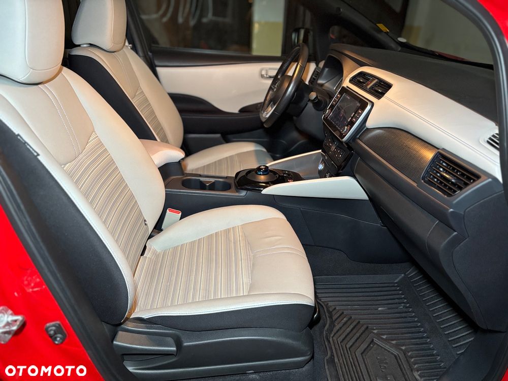 Nissan Leaf 40 kWh ACENTA - 7