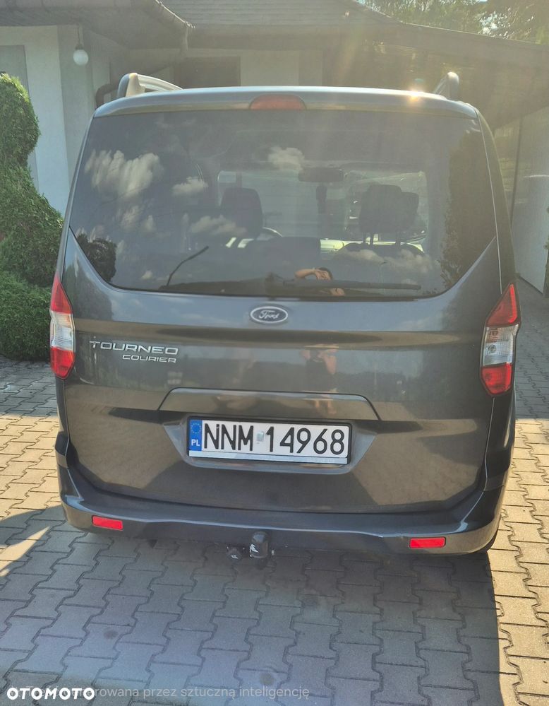 Ford Tourneo Courier - 3