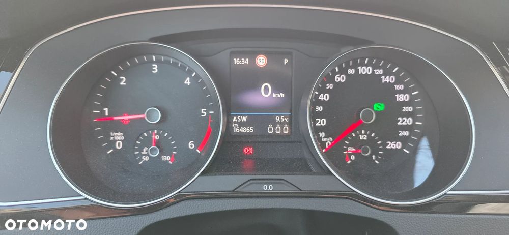 Volkswagen Passat Variant 2.0 TDI SCR DSG Business - 18