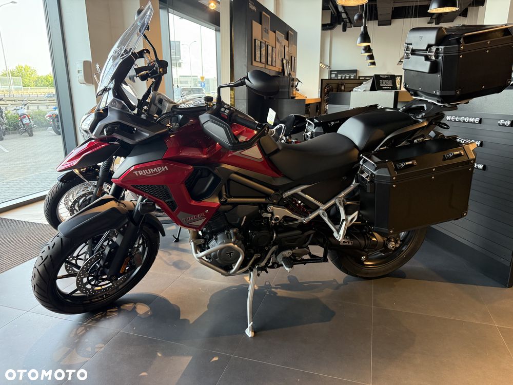 Triumph Tiger - 1