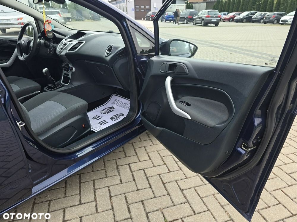 Ford Fiesta - 28