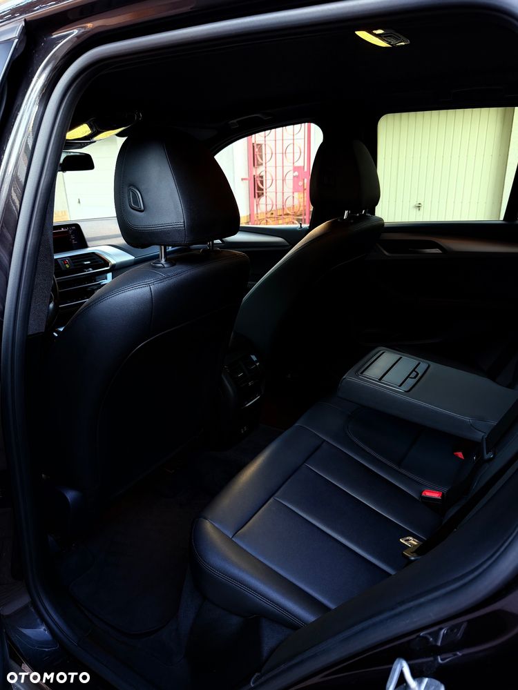 BMW X3 sDrive18d - 10