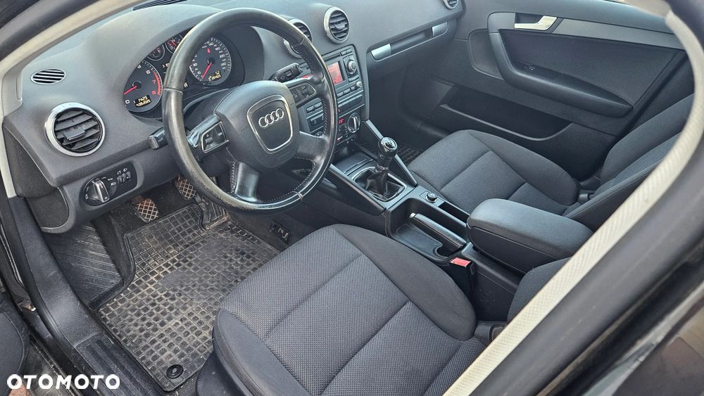 Audi A3 Sportback 1.2 TFSI Attraction - 5