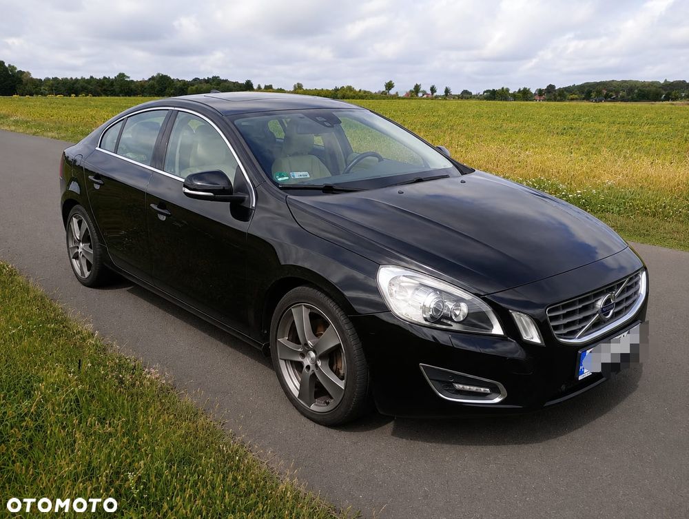 Volvo S60 D5 Summum - 1