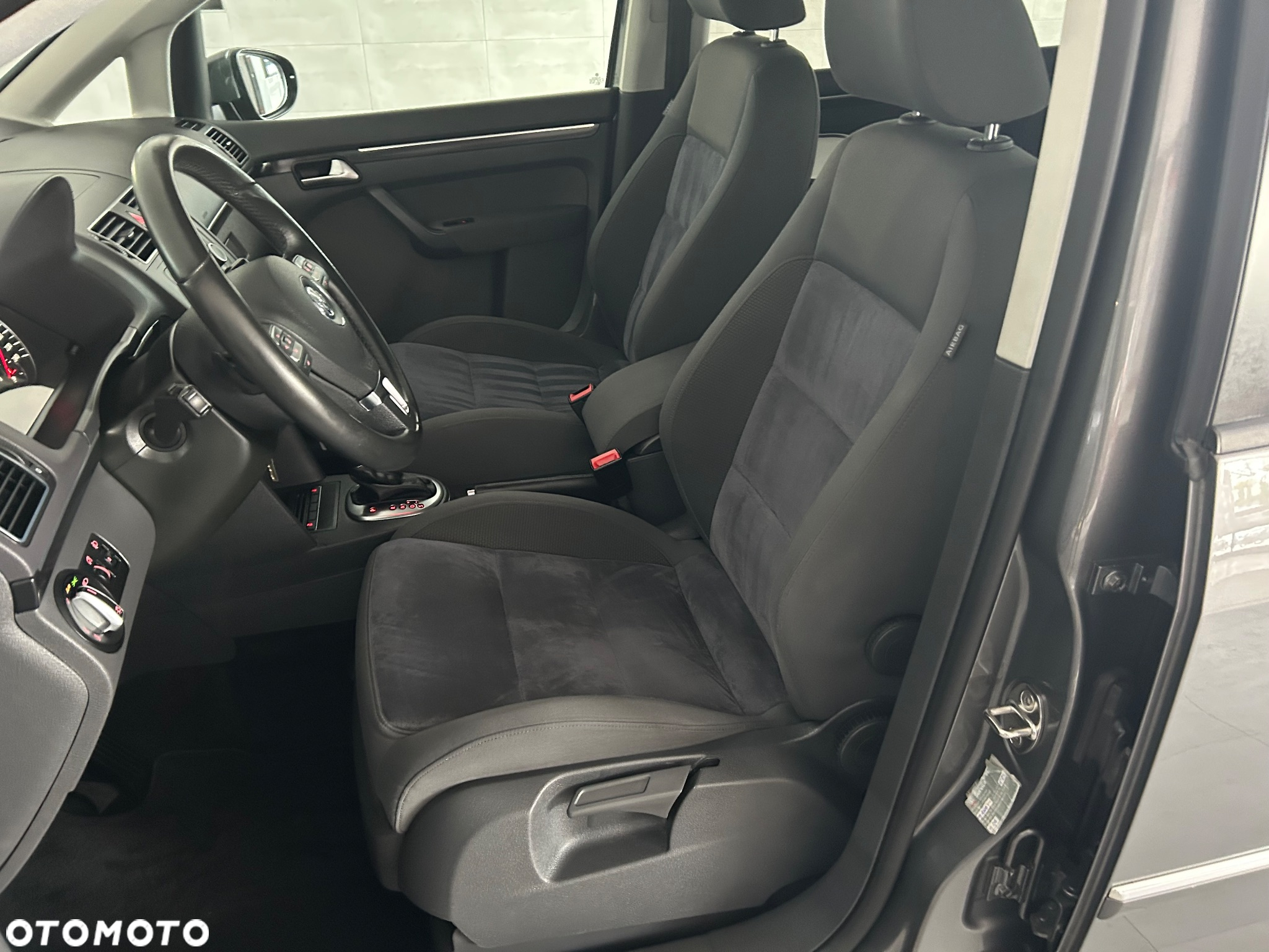 Volkswagen Touran 2.0 TDI BMT Comfortline Plus DSG - 18