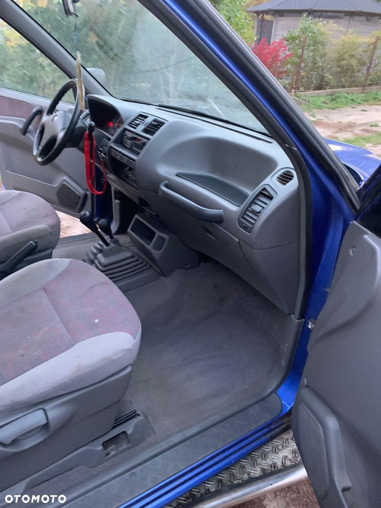 Nissan Terrano - 8