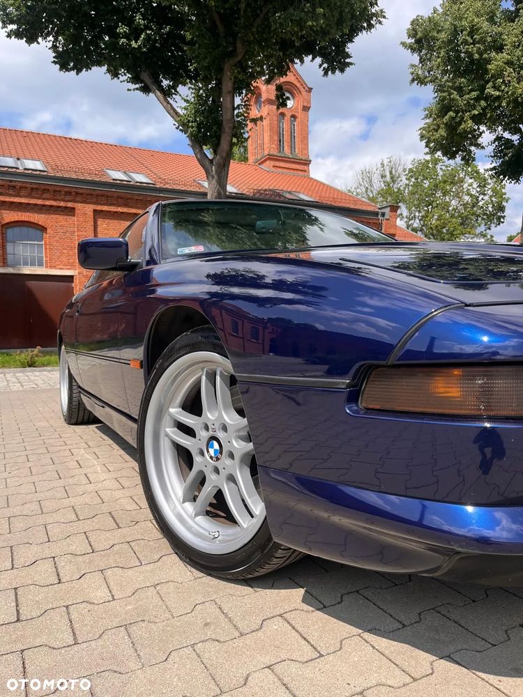 BMW Seria 8 - 7