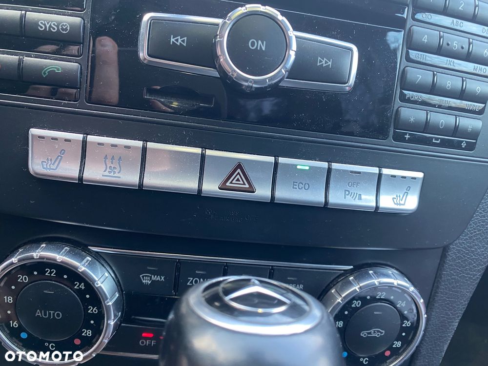 Mercedes-Benz Klasa C 350 CDI DPF (BlueEFFICIENCY) 7G-TRONIC Avantgarde - 20