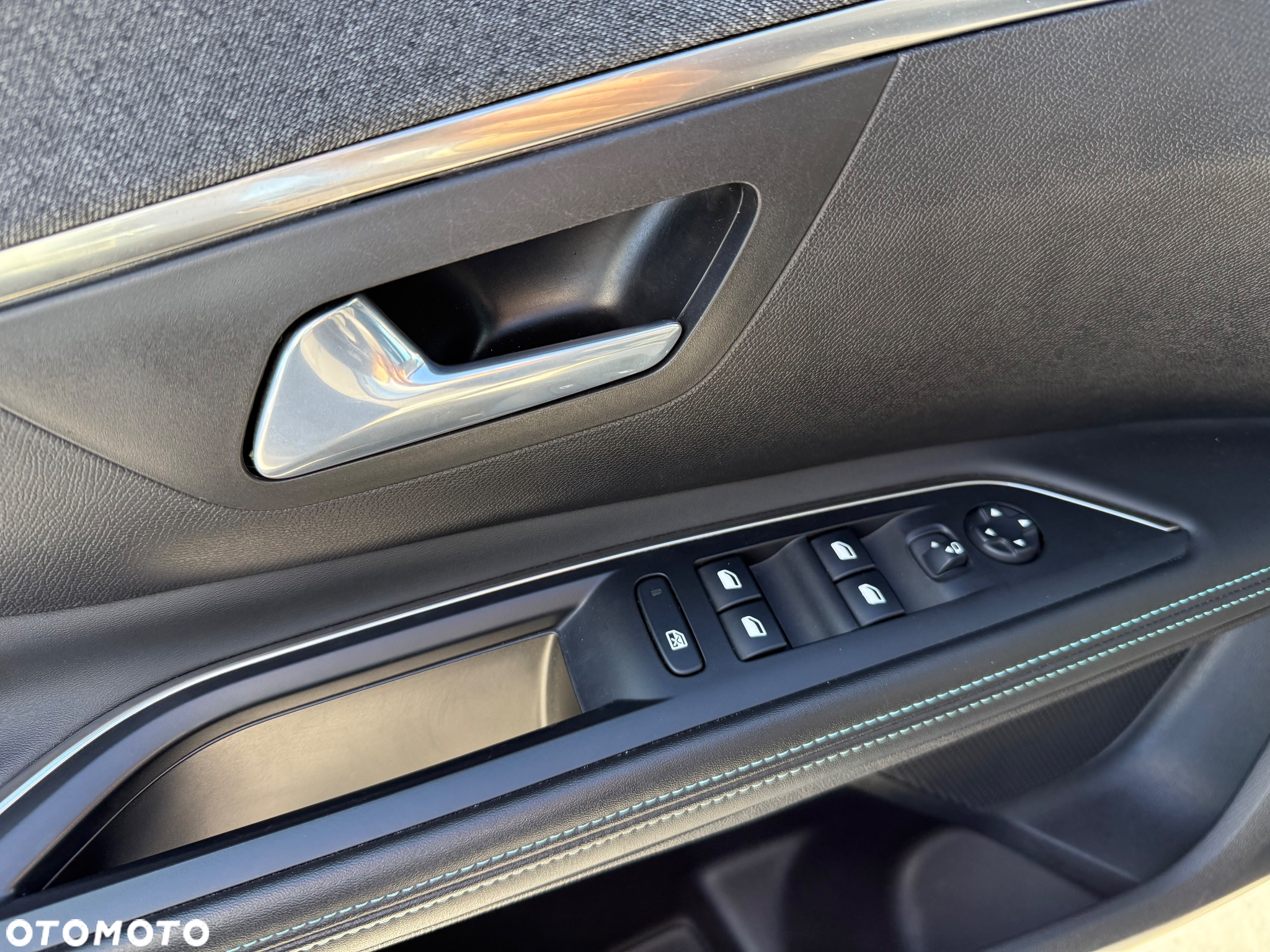 Peugeot 5008 2.0 BlueHDi Allure Pack S&S EAT8 - 21