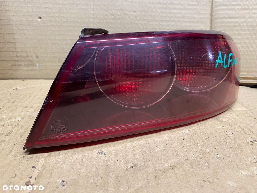 LAMPA TYLNA PRAWA ALFA ROMEO 159 KOMBI 60691363 - 2