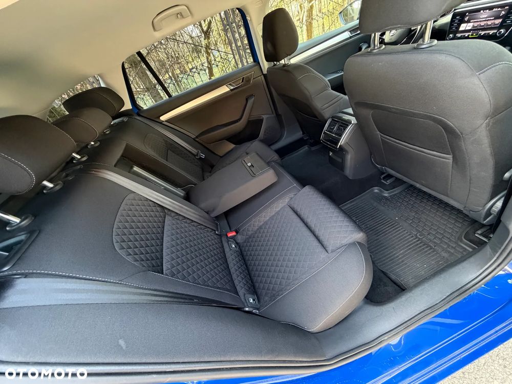 Skoda Superb 2.0 TDI SCR Ambition DSG - 35