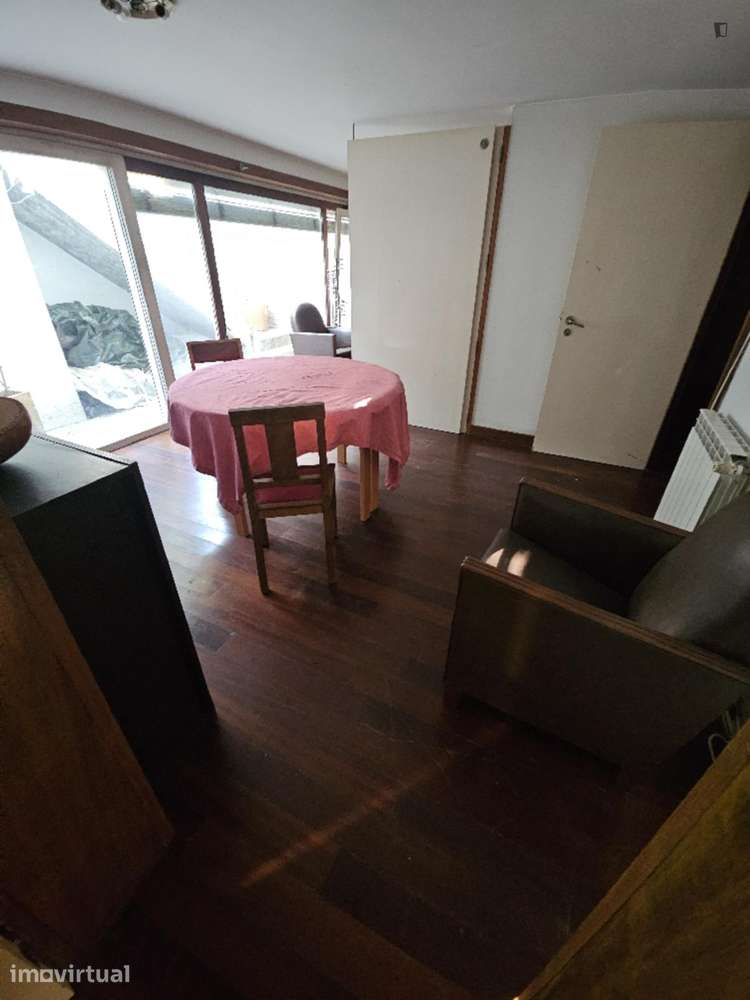 Quarto - localizado em Aldoar Porto - Grande imagem: 4/11